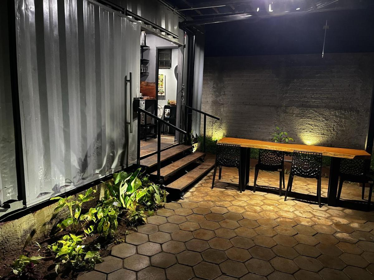 Container-Spa Quente, Projetor Cine, Lareira, Churrasqueira-20Km De Brotas Torrinha Eksteriør bilde
